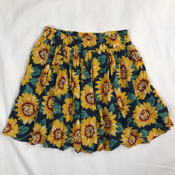 Brandy Melville Dresses & Skirts - Brandy Melville sunflower skirt
